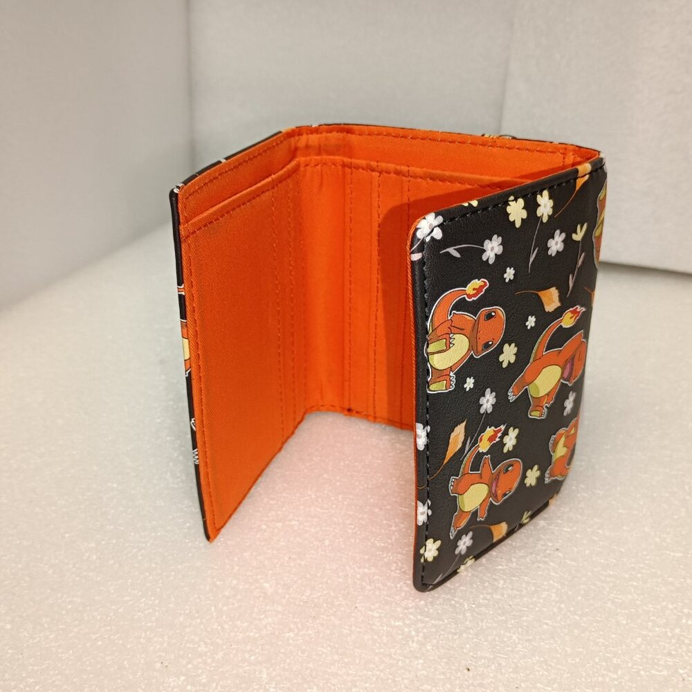 Loungefly Charmander Daisy print bag, wallet and make up bag Set NWT - Picture 6 of 11